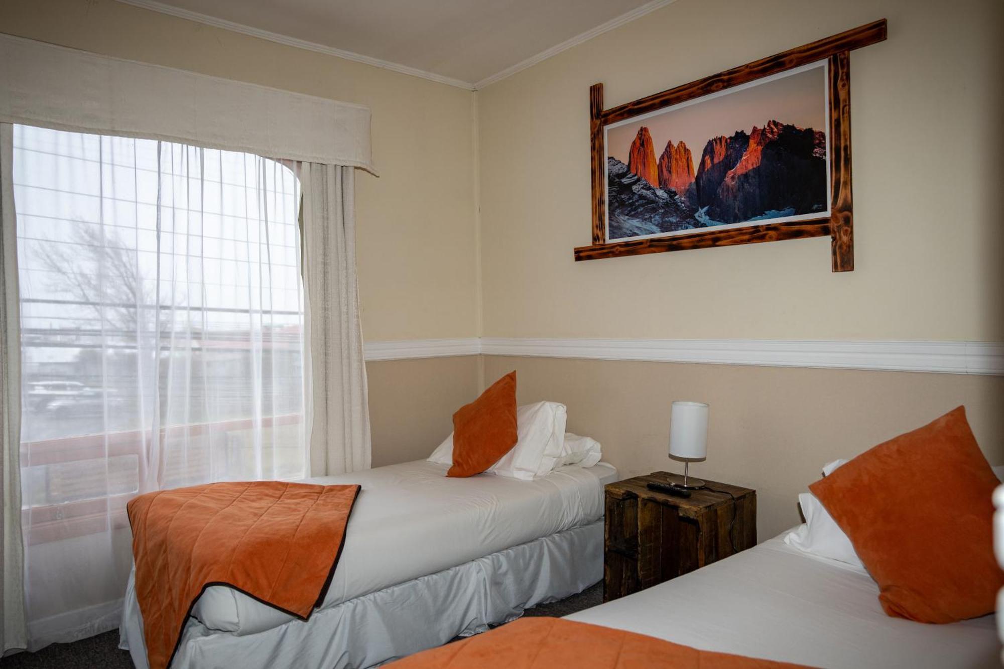 פורטו נטאלס Darwin Hotel מראה חיצוני תמונה