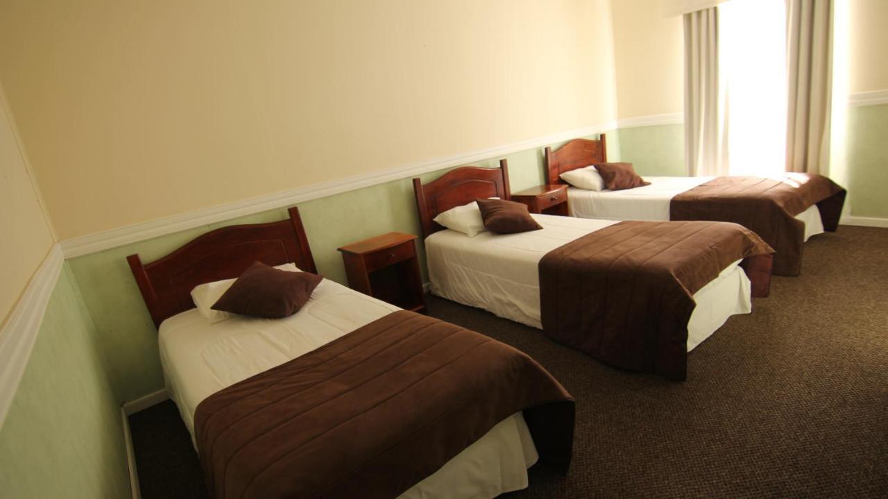 פורטו נטאלס Darwin Hotel מראה חיצוני תמונה